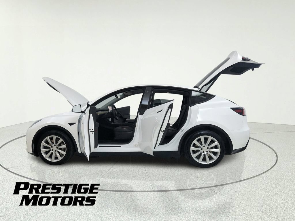 Used 2021 Tesla Model Y Long Range AWD/4WD image 11