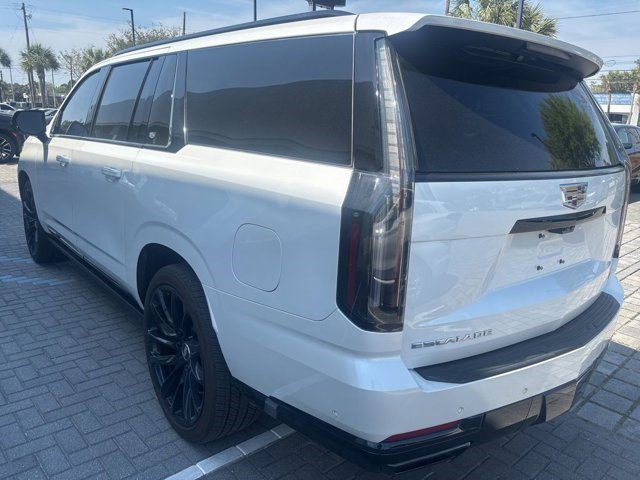 Certified 2025 Cadillac Escalade ESV Sport w/ Touring Package image 10