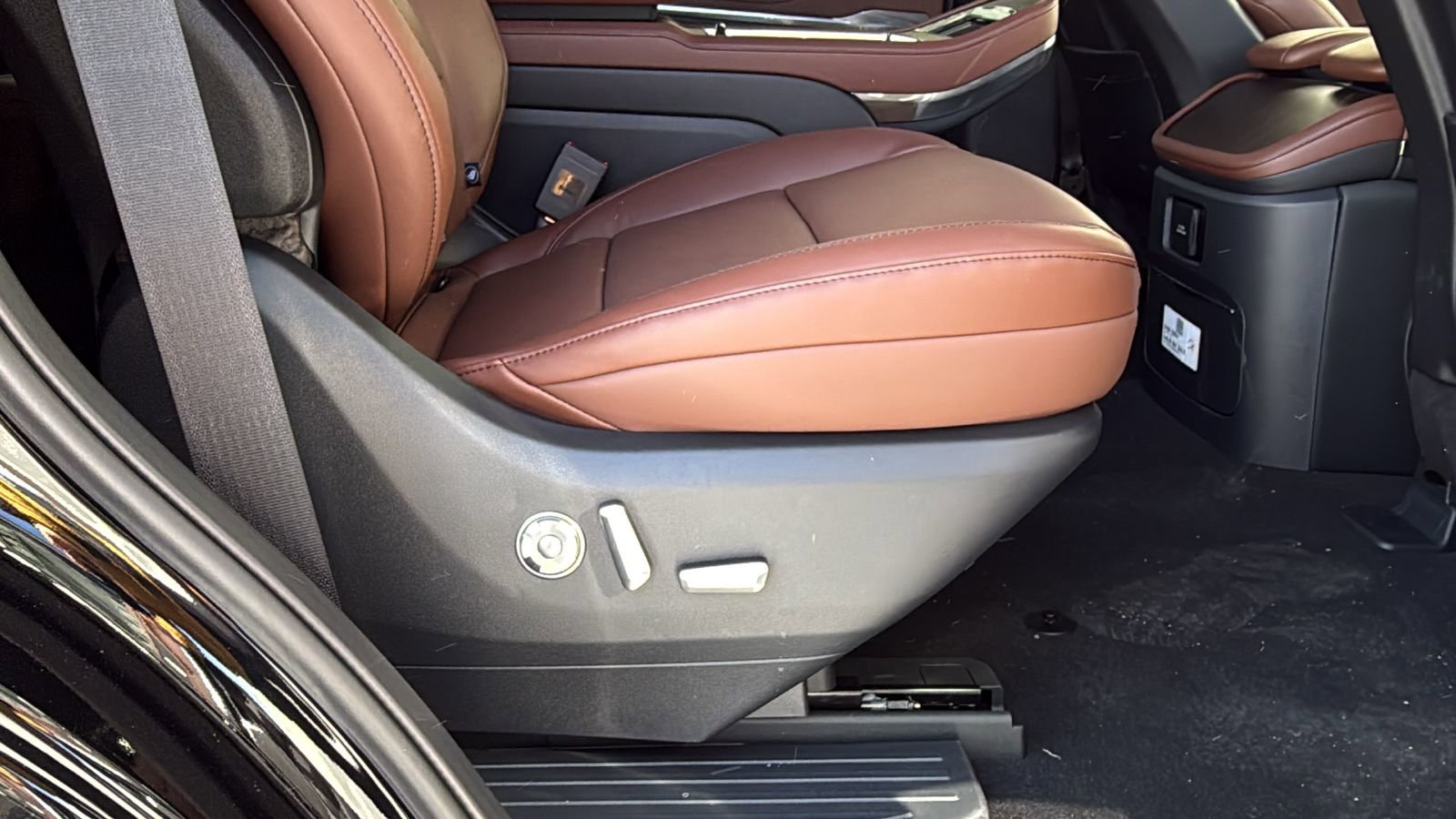 New 2026 Lincoln Navigator Reserve AWD/4WD image 13