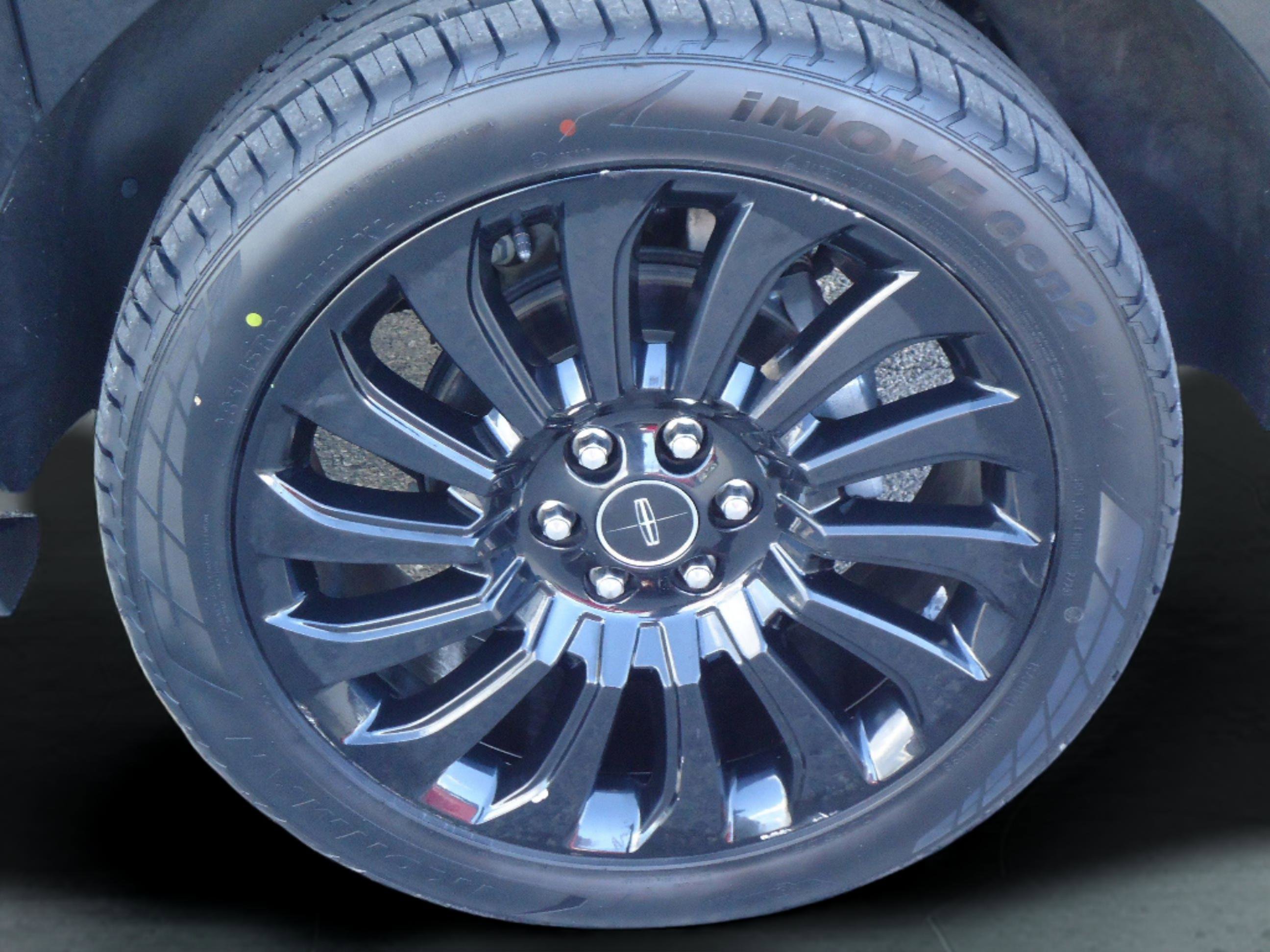 Used 2022 Lincoln Navigator L Black Label image 9