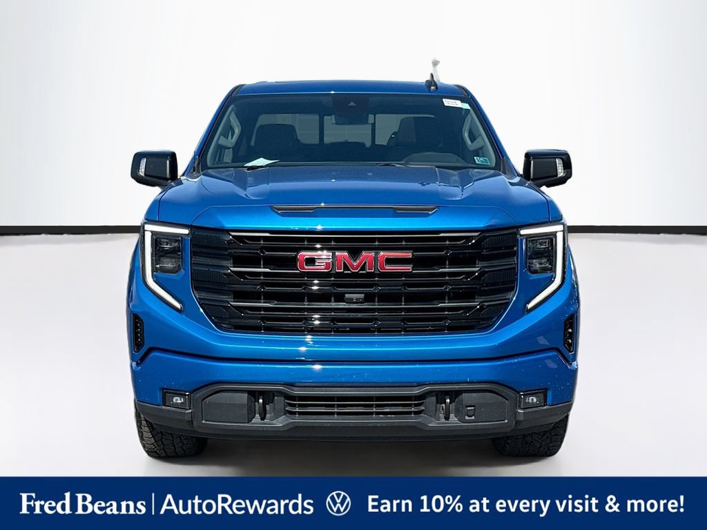 Used 2022 GMC Sierra 1500 Elevation w/ Elevation Premium Package AWD/4WD image 2