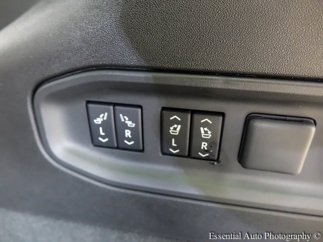 New 2026 Cadillac Vistiq Luxury w/ LPO, Floor Liner Package image 23