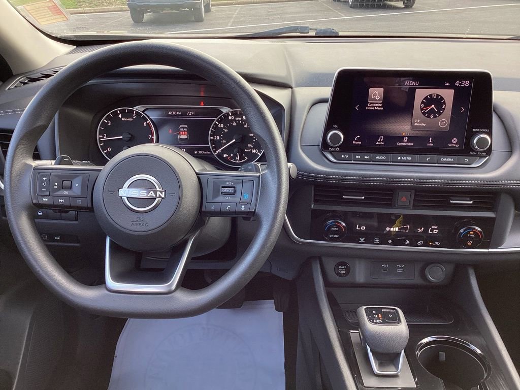 Used 2024 Nissan Rogue SV image 18