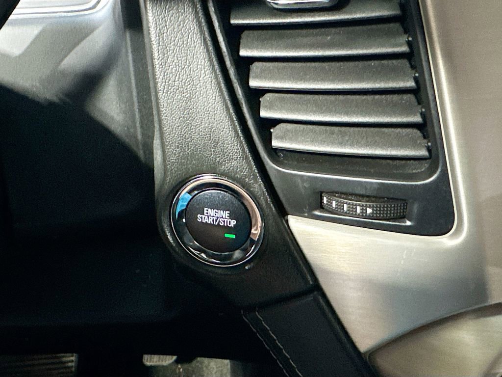 Used 2018 GMC Yukon Denali w/ Open Road Package image 21