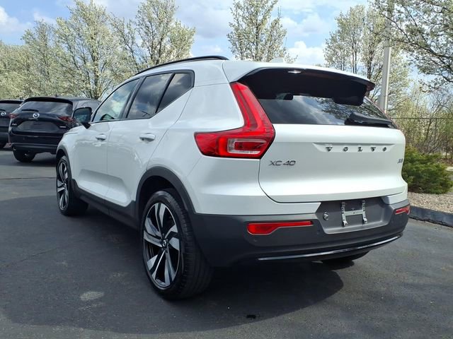 Used 2023 Volvo XC40 B5 Plus w/ Driver Assist Package image 6