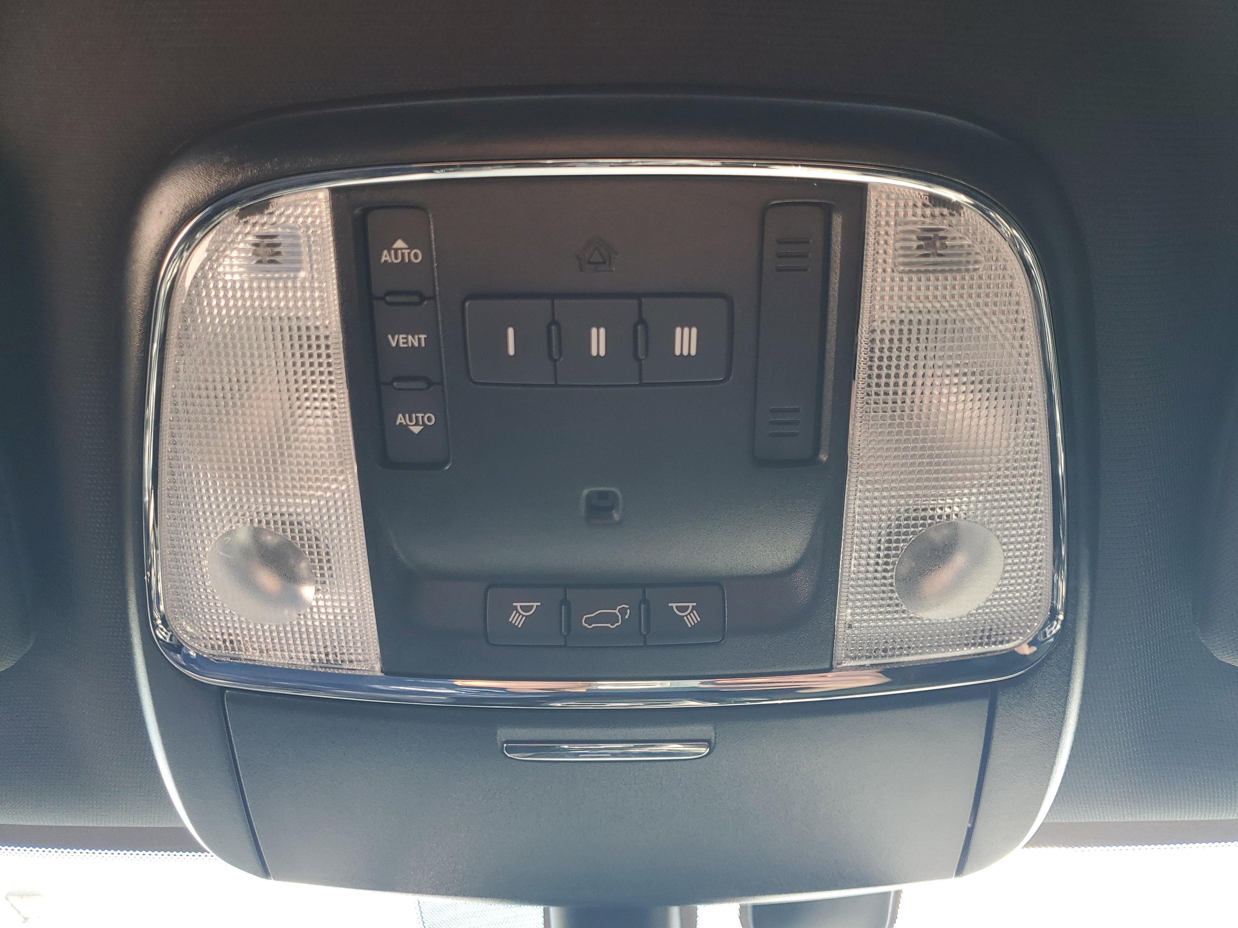 Used 2019 Jeep Grand Cherokee Altitude image 28