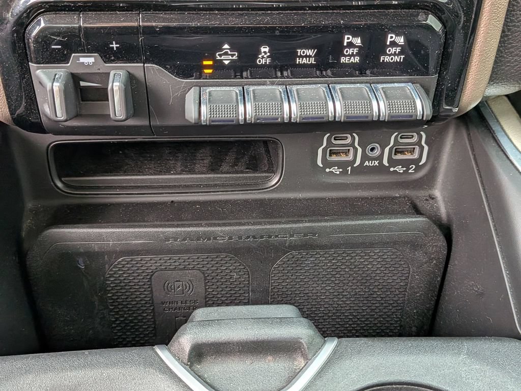 Used 2022 RAM 1500 Laramie AWD/4WD image 30