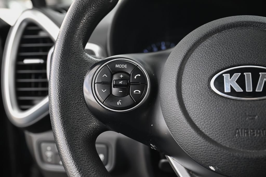 Used 2020 Kia Soul S FWD image 22
