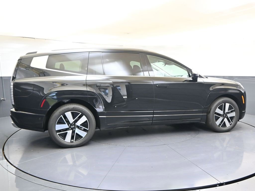 New 2026 Hyundai Ioniq 9 SEL image 6