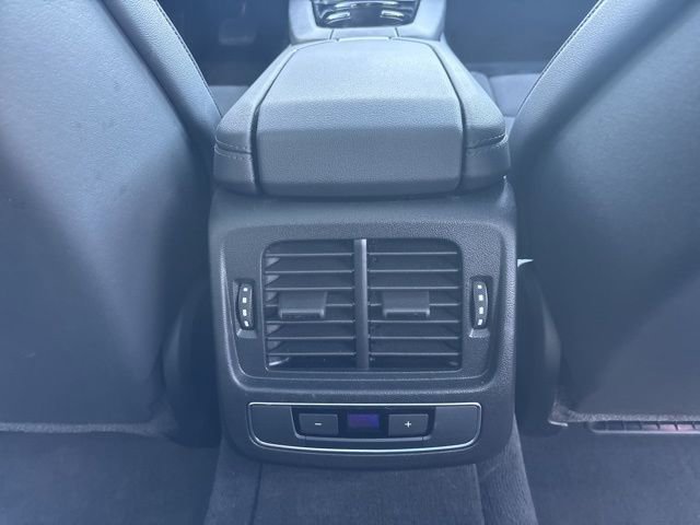 Used 2022 Audi e-tron GT Premium Plus image 17