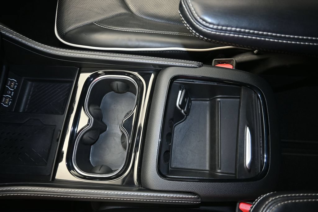 Used 2025 Chrysler Pacifica Limited FWD image 19