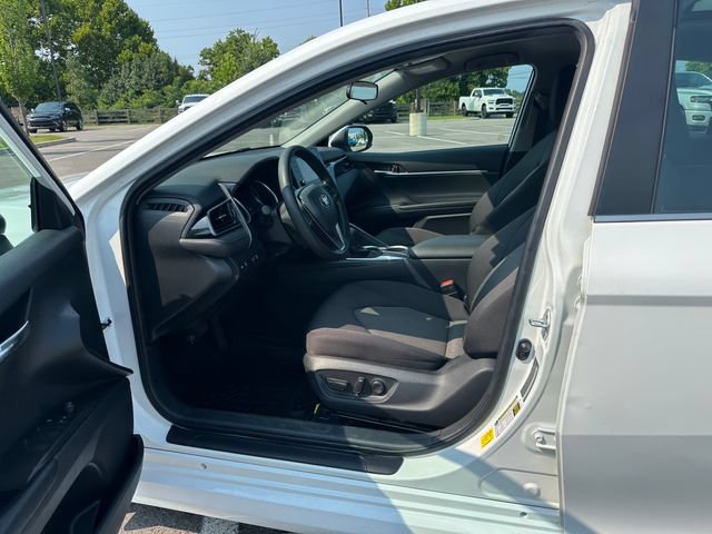 Used 2021 Toyota Camry LE FWD image 11