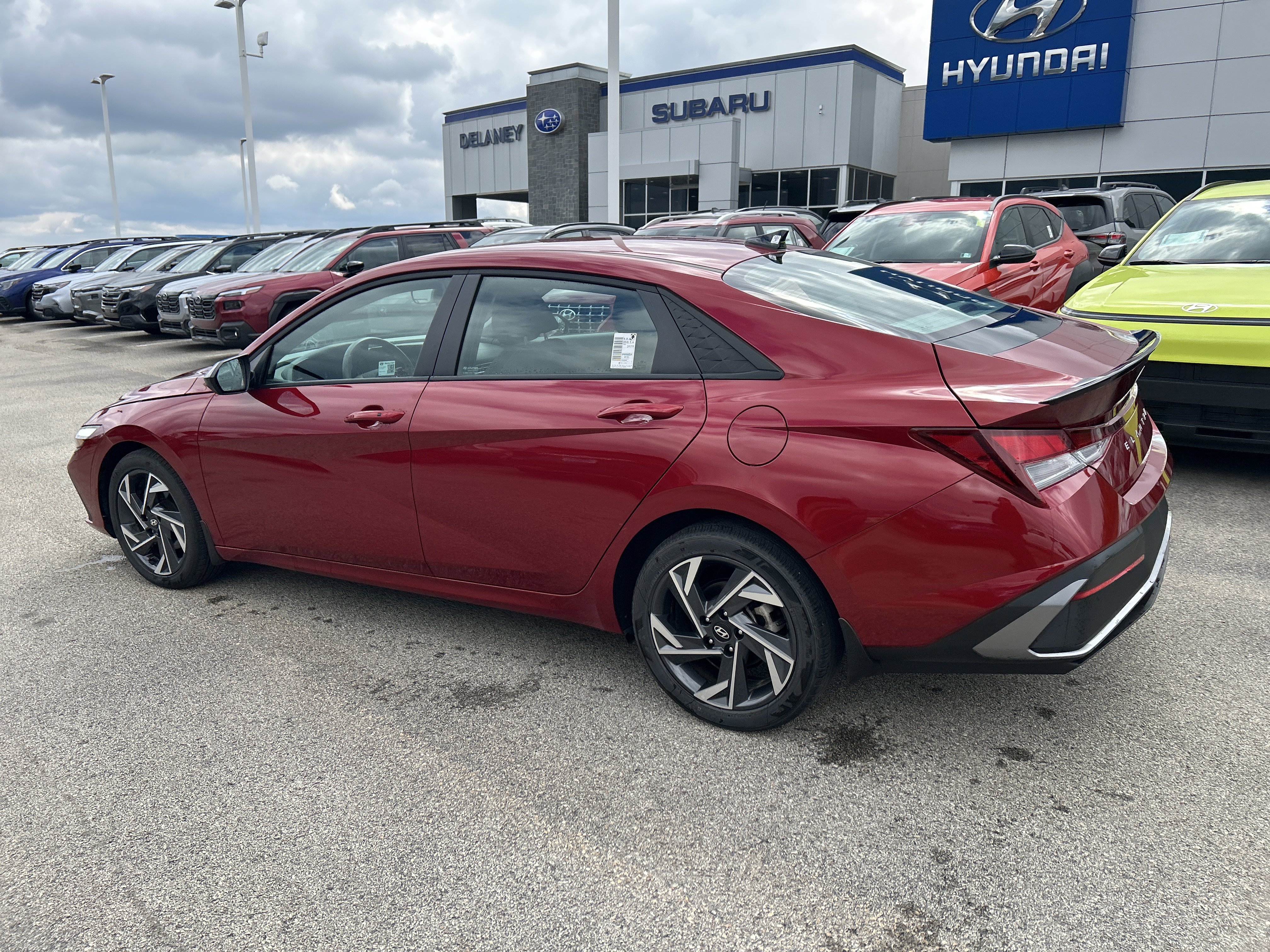 Used 2025 Hyundai Elantra Sport FWD image 15