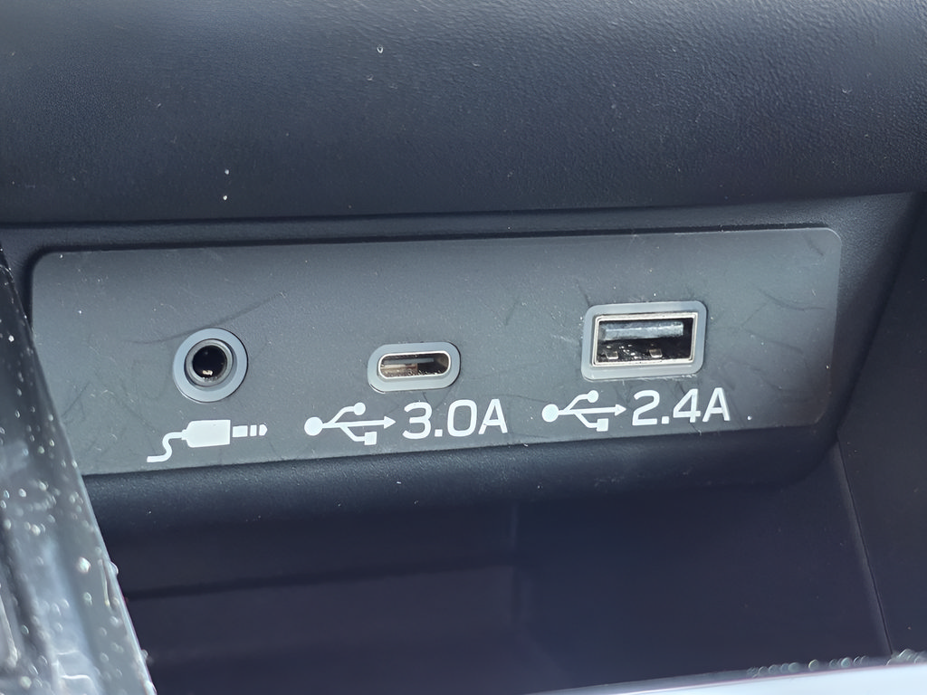 Used 2025 Subaru Outback Premium AWD/4WD image 32