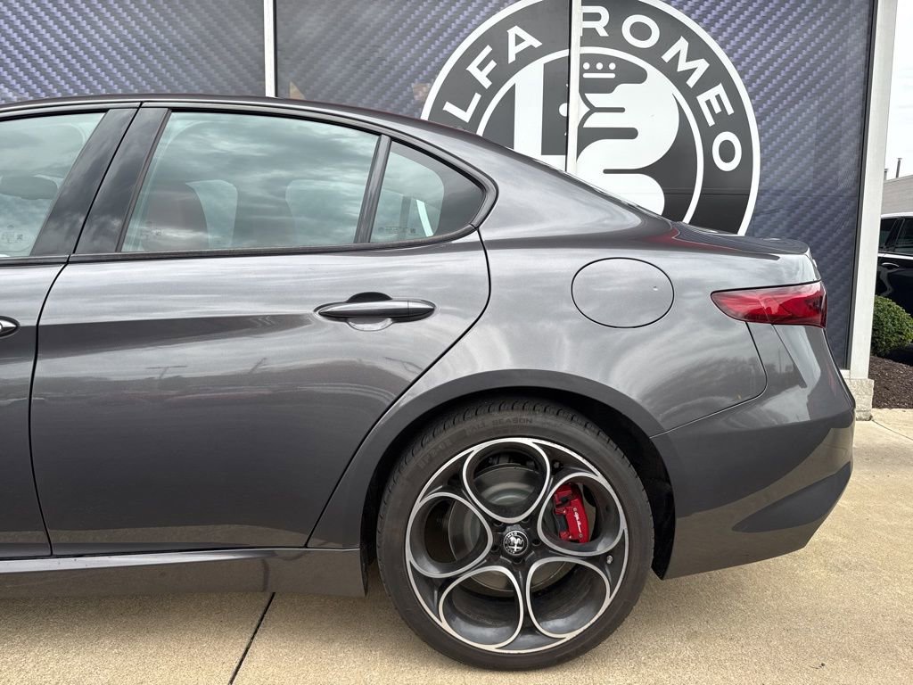 Used 2022 Alfa Romeo Giulia Veloce image 15