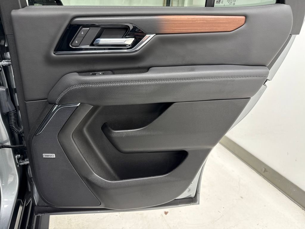 Used 2025 GMC Yukon Denali image 11