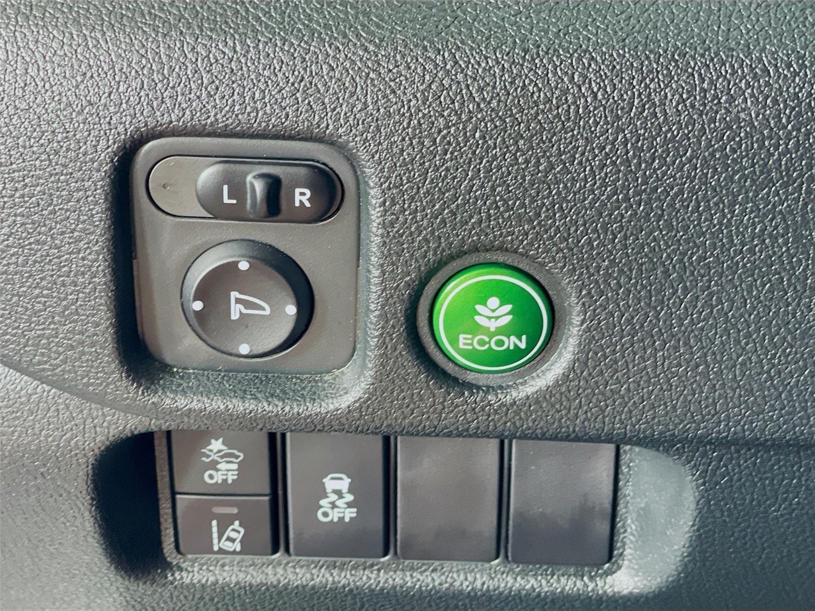 Used 2022 Honda Pilot Sport image 16