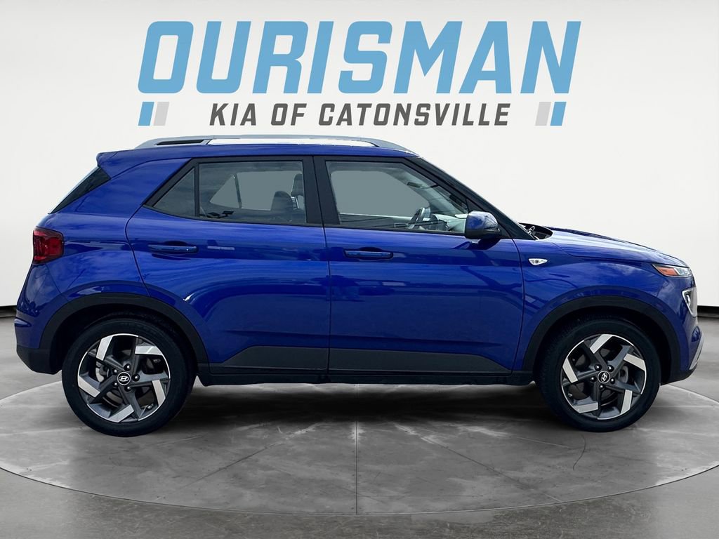 Used 2025 Hyundai Venue SEL FWD image 7