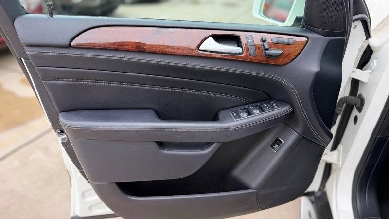 Used 2014 Mercedes-Benz ML 550 4MATIC image 13