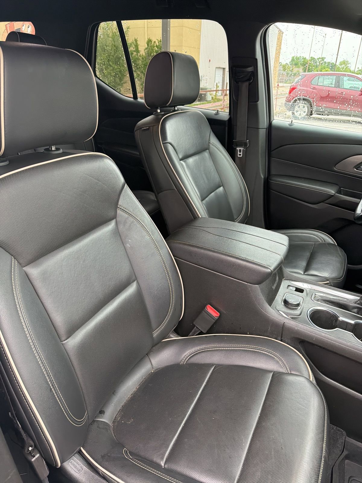 Used 2023 Chevrolet Traverse Premier w/ LPO, Roadside Safety Package FWD image 5