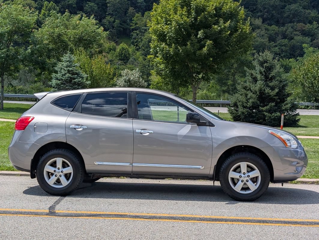 Used 2012 Nissan Rogue S w/ Special Edition Pkg AWD/4WD image 2