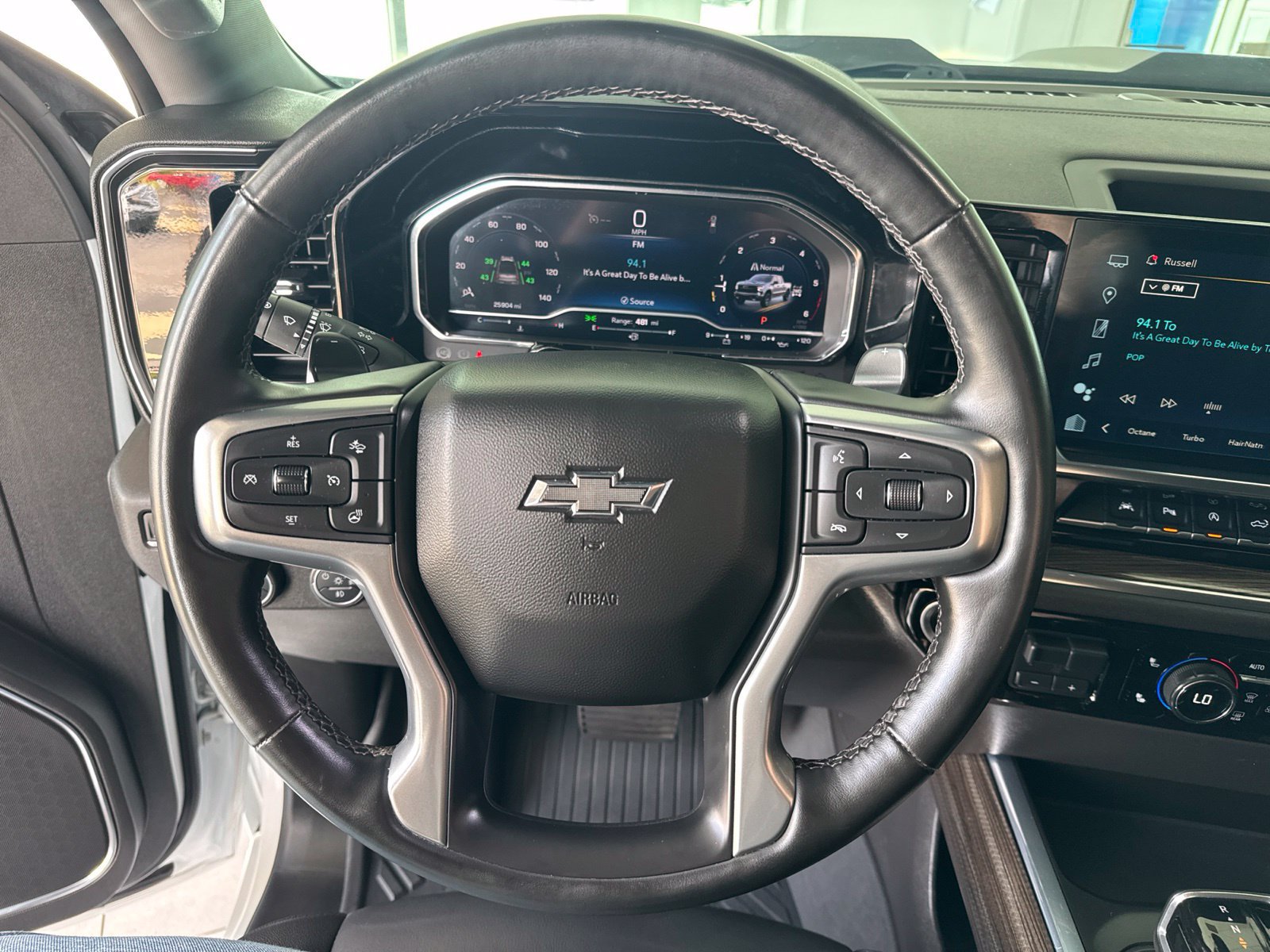 Used 2024 Chevrolet Silverado 1500 LT Trail Boss w/ Convenience Package II AWD/4WD image 25