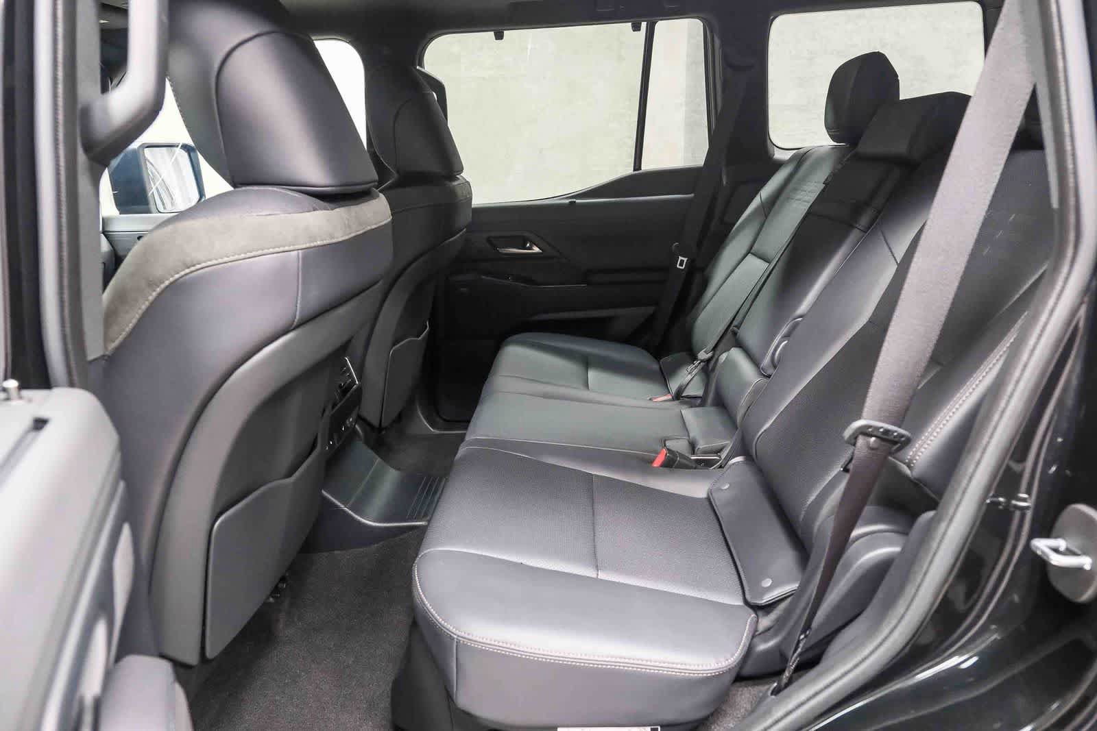 Used 2024 Lexus GX 550 AWD/4WD image 17