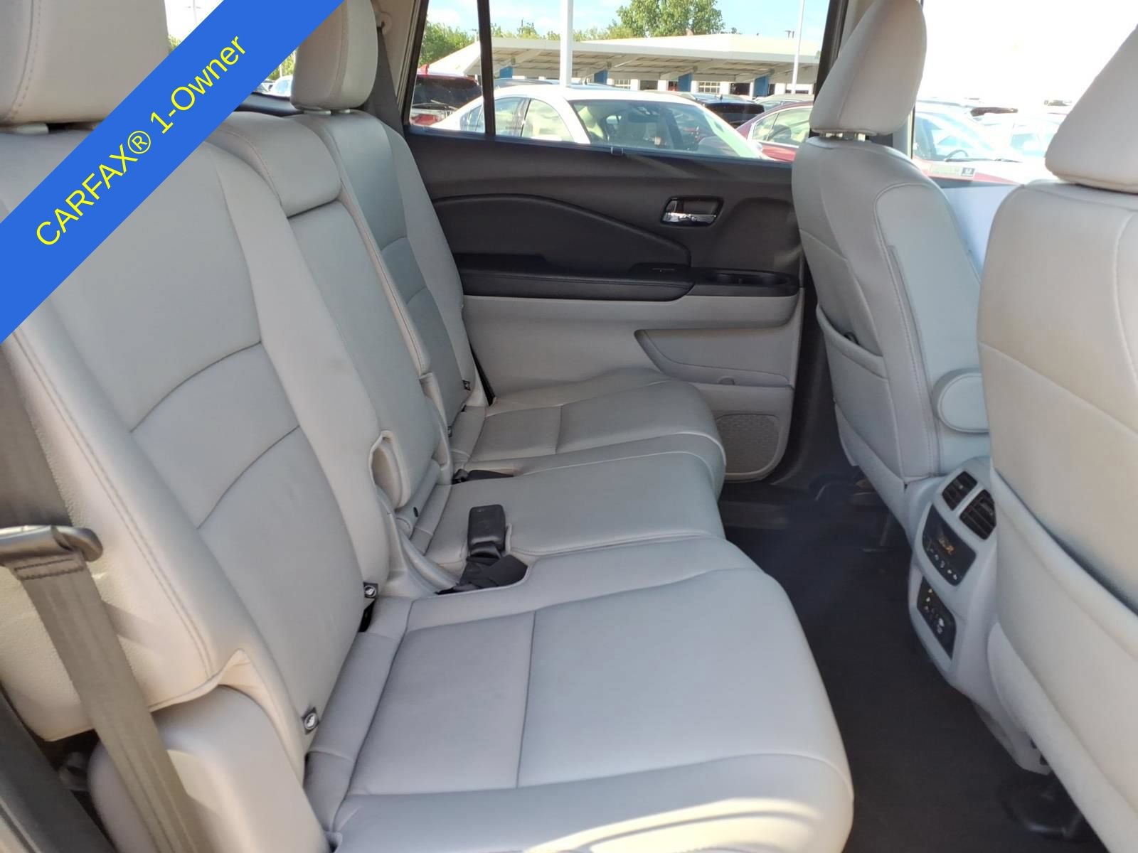 Used 2018 Honda Pilot Touring image 15