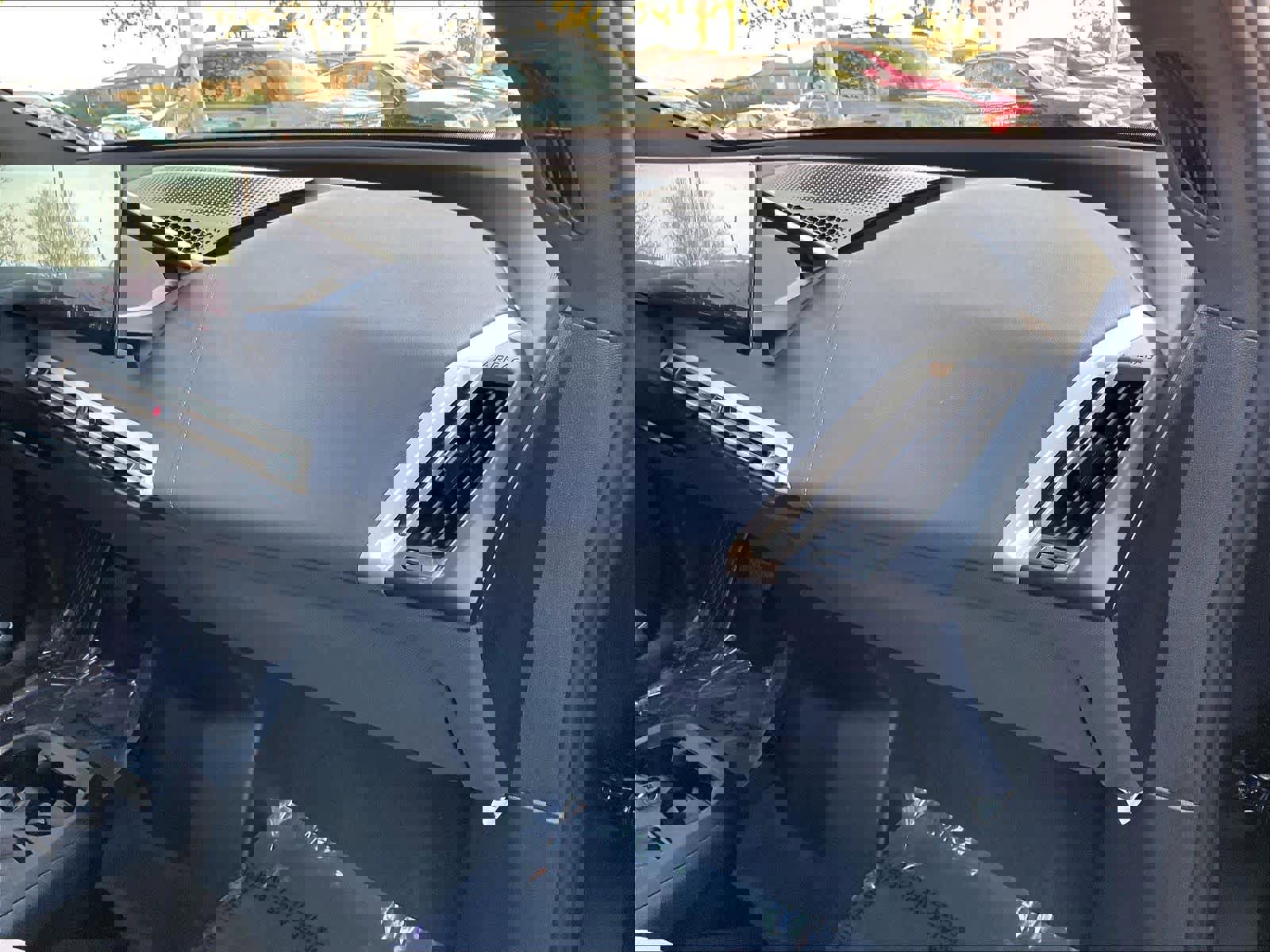 Used 2025 BMW iX xDrive50 w/ Convenience Package image 17