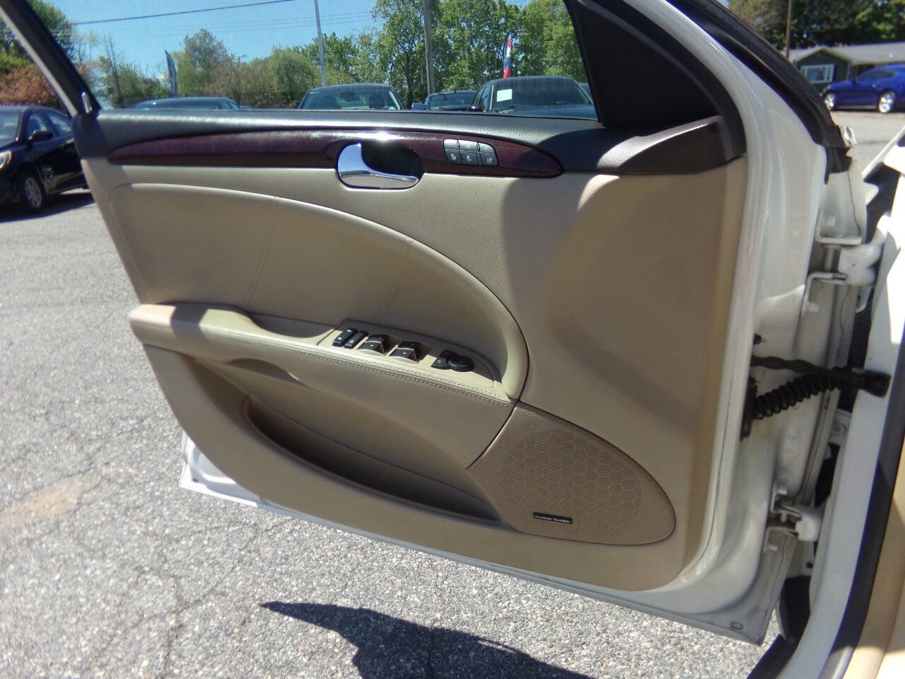 Used 2007 Buick Lucerne CXL FWD image 37