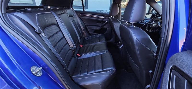 Used 2018 Volkswagen Golf R 4-Door image 18