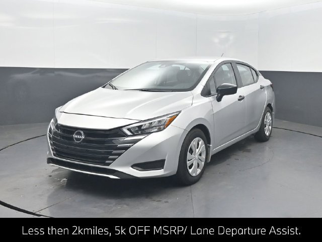Used 2025 Nissan Versa S w/ Trunk Package FWD image 1