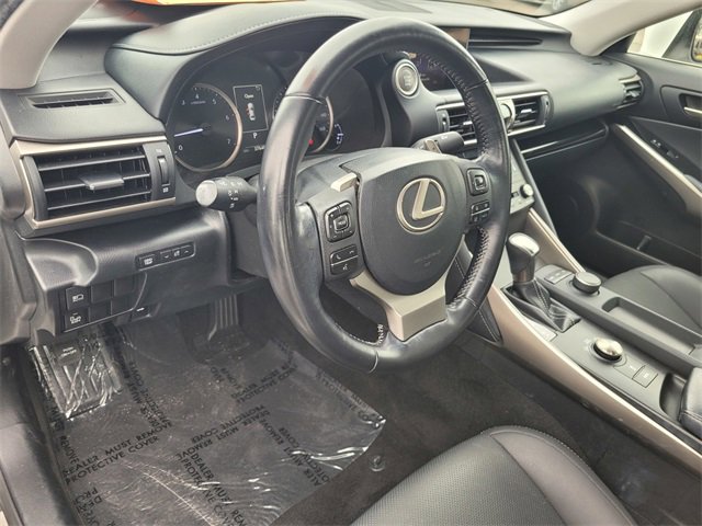 Used 2019 Lexus IS 300 image 12
