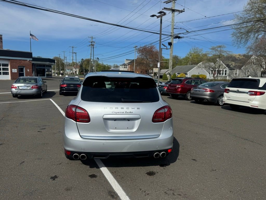 Used 2011 Porsche Cayenne Turbo AWD/4WD image 8