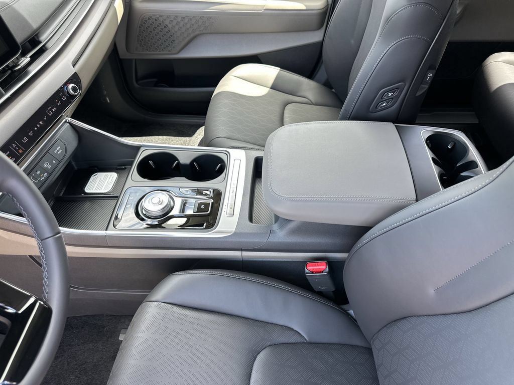 New 2026 Kia Carnival EX FWD image 19