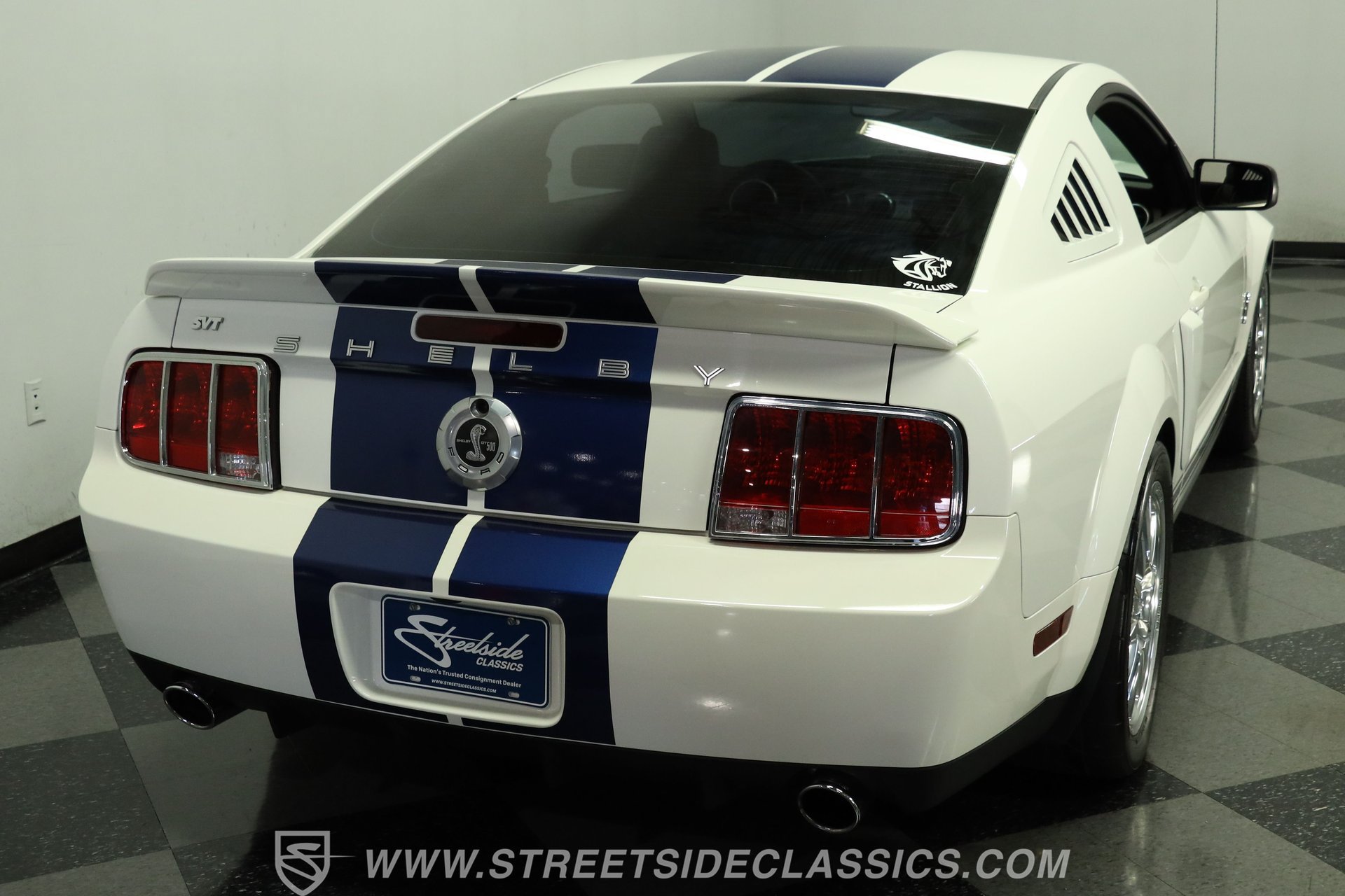 Used 2007 Ford Mustang Shelby GT500 RWD image 10