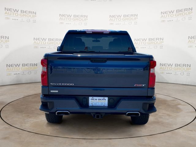 Used 2023 Chevrolet Silverado 1500 RST w/ Z71 Off-Road Package AWD/4WD image 4