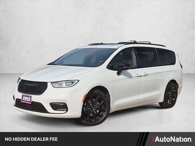 Used 2025 Chrysler Pacifica Limited