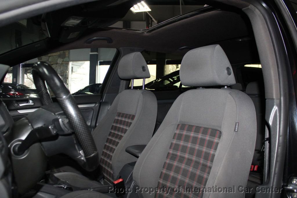 Used 2009 Volkswagen GTI 4-Door image 14