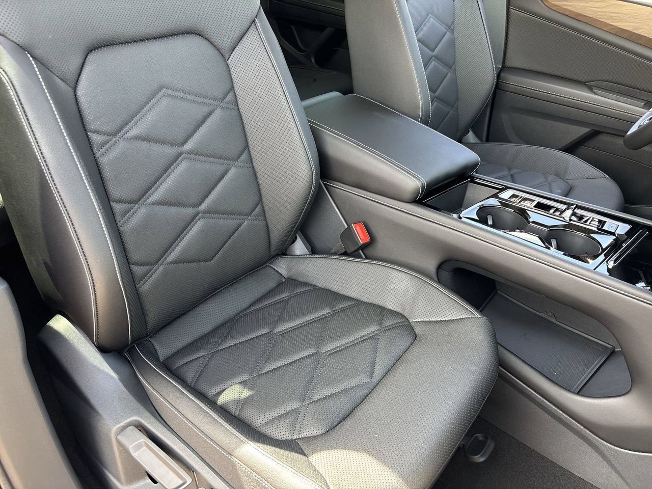 New 2026 Volkswagen Atlas SE FWD image 7