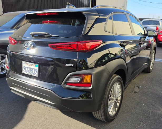 Used 2018 Hyundai Kona SEL AWD/4WD image 2
