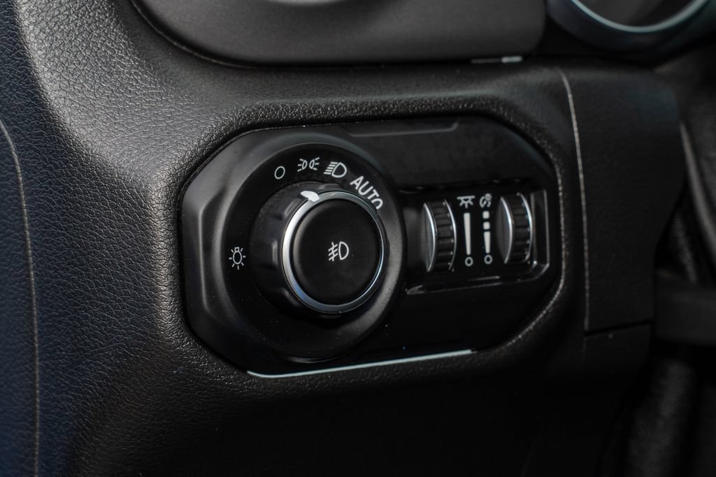 Used 2021 Jeep Wrangler Unlimited Sport AWD/4WD image 20
