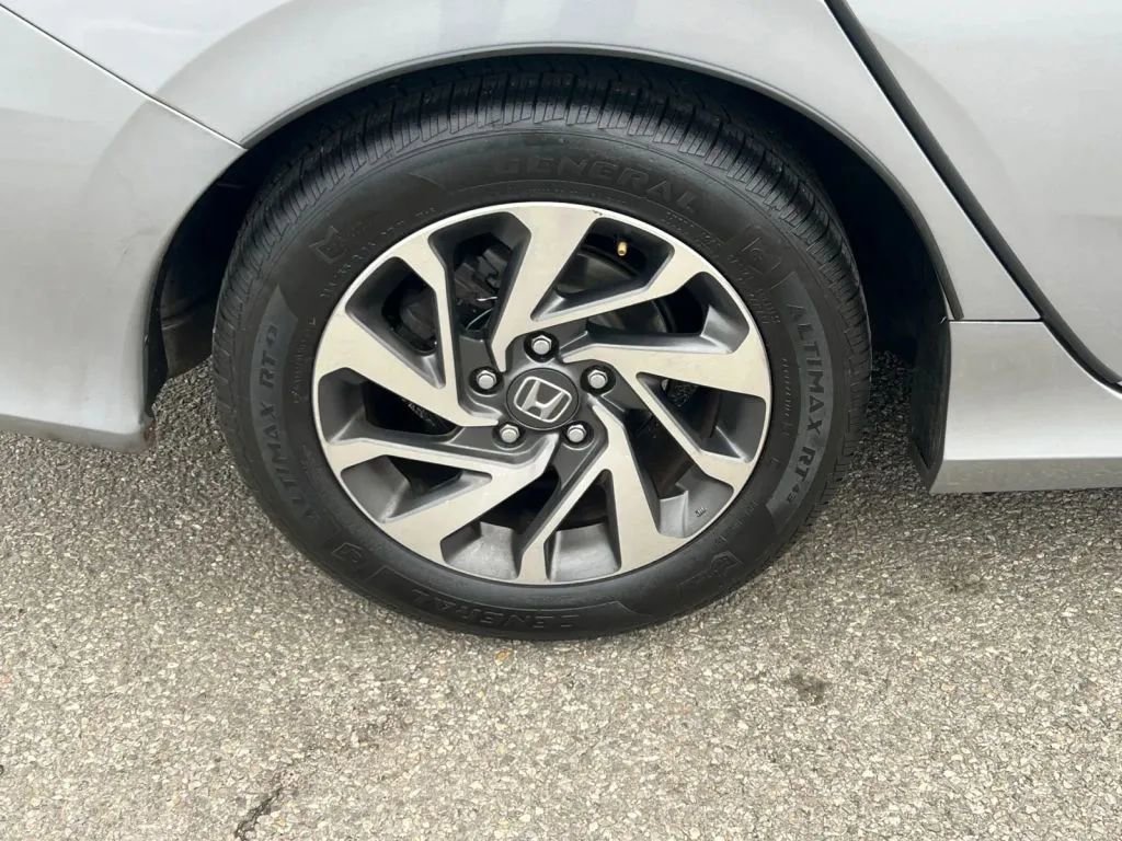 Used 2018 Honda Civic EX image 29