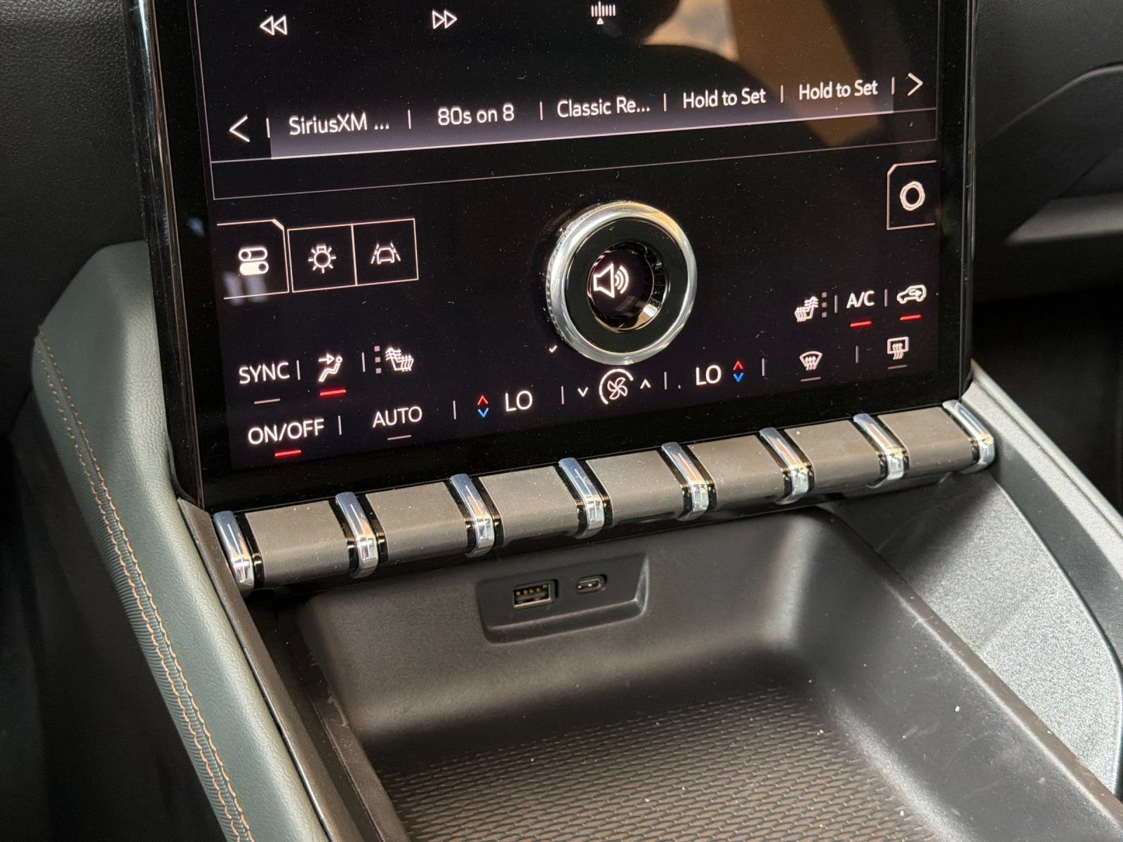 New 2026 GMC Terrain AT4 w/ Technology Package II AWD/4WD image 20