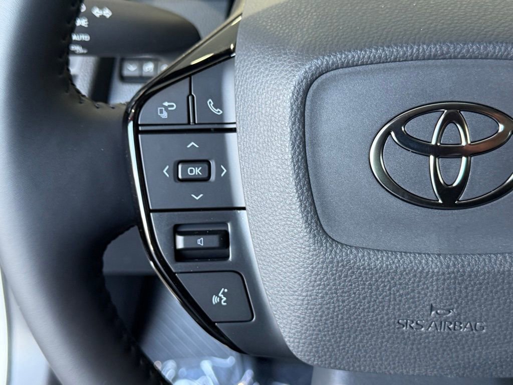 New 2026 Toyota Prius Plug-In Hybrid FWD image 21