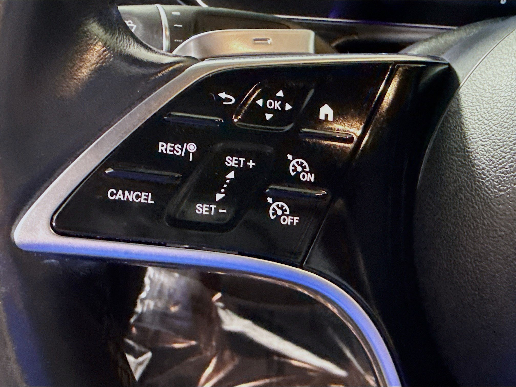 Used 2022 Mercedes-Benz E 350 Sedan w/ AMG Line Exterior image 14