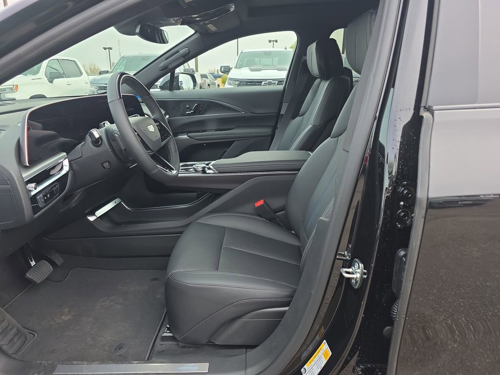 New 2026 Cadillac Lyriq Sport image 9