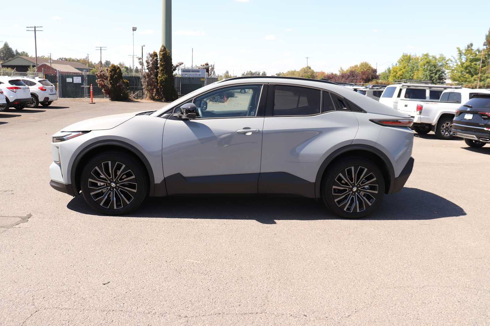 Used 2026 Toyota C-HR AWD/4WD image 8