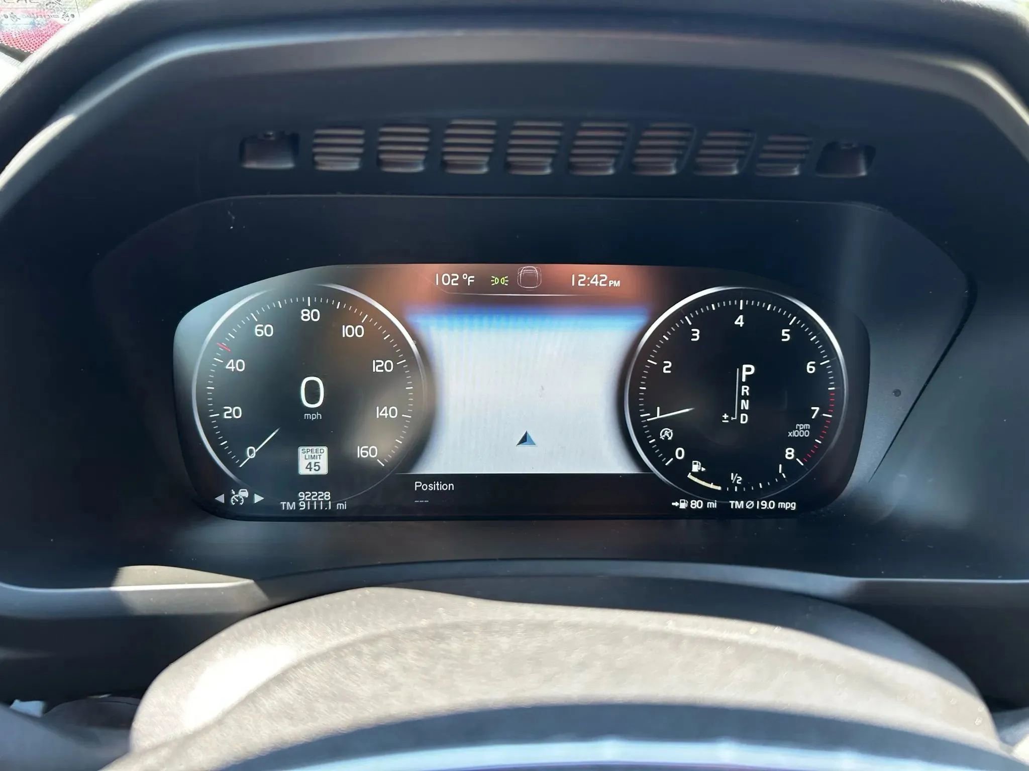 Used 2016 Volvo XC90 T6 Momentum w/ Momentum Plus Package AWD/4WD image 17