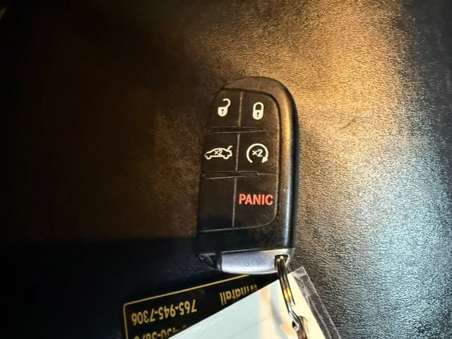 Used 2014 Chrysler 300 AWD w/ Driver Convenience Group image 46